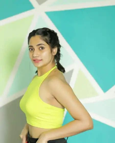 Losliya Mariyanesan Top Hot Pics And Photos