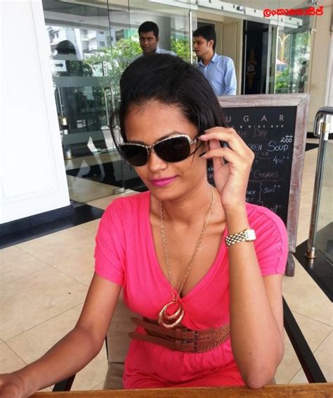 Hot Model Shashi Hewage Sexy Photo Collection