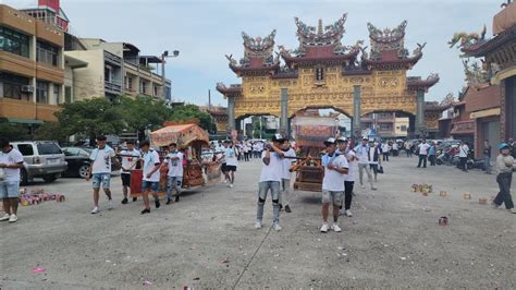 大寮德安宮。震川宮濟公禪師陪駕進香 大寮蔡家溫府千歲往東港東隆宮謁祖進香 Youtube