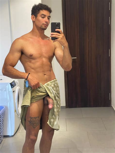 Does This Picture Make Your Cock Twitch Nudes GaybrosGoneWild NUDE