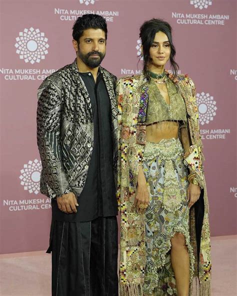 farhan akhtar   wife shibani dandekar  fashion