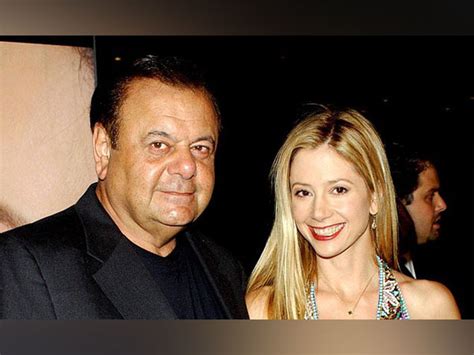 Mira Sorvino Slams Oscars For Excluding Dad Paul Sorvino From In