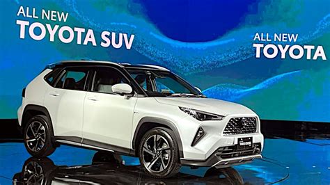 foto sensasi mengemudi toyota yaris cross mobil buatan indonesia
