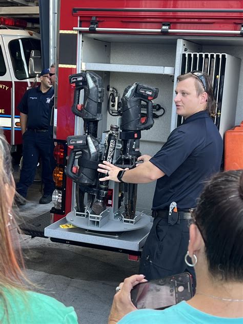 New DeSoto County fire trucks 'pushed in' | News | yoursun.com