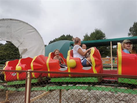 Conquer Your Fear of Rollercoasters: Tips for Newbies