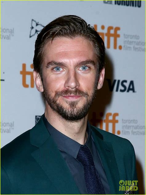 Maika Monroe Impresses Dan Stevens at 'The Guest' Premiere: Photo
