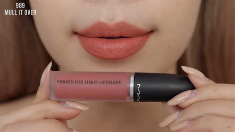 Review son MAC Powder Kiss Liquid Lipcolour dòng son hot bỏng tay chất