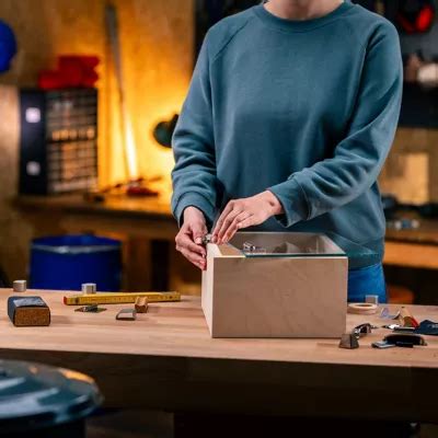 Quelle Colle Pour Coller Du M Tal Sur Du Verre Nos Conseils