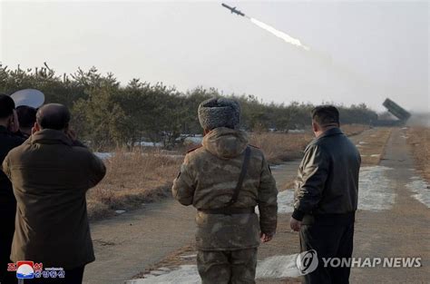 金正恩指导试射朝鲜海军新型地对舰导弹 搜狐大视野 搜狐新闻