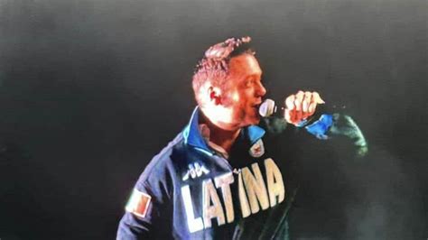 Tiziano Ferro Risponde Alla Sindaca Di Latina Matilde Celentano Si