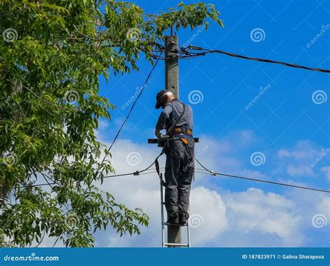 Electrician Repairing Electricians Repairing Wire On Electric Power