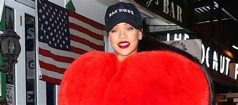 Rihanna Shows Off Her Love For Nyc In Red Fur Heart Coat Rihanna