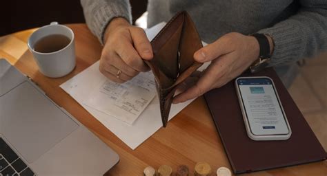 strategi mengelola prepaid expense  efisien  bisnis