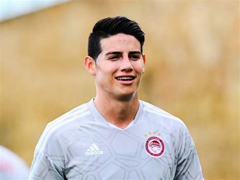 James Rodríguez HOY convocado Olympiacos Atromitos James Rodríguez