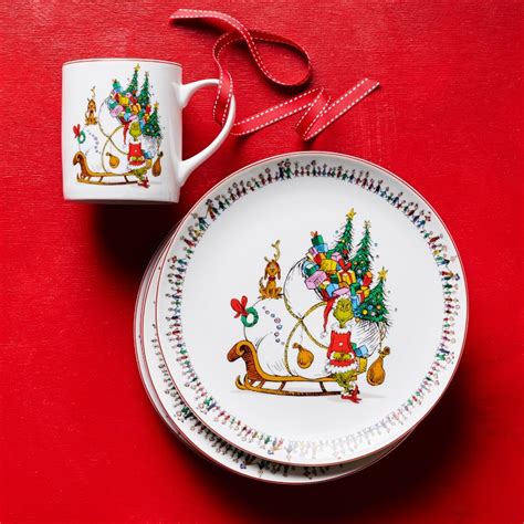 This New Grinch Dinnerware Set Will Have Your Heart Growing Three Sizes