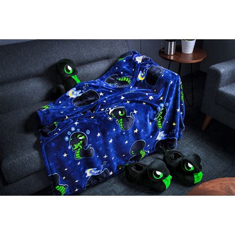 Razer Sneki Snek Fleece Blanket ผ้าห่มสเน็คกี้สเน็ค Shopee Thailand