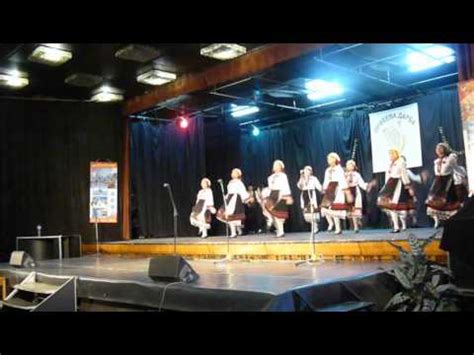 Танцов ансамбъл "Северняци" гр. Попово - капански танц - YouTube