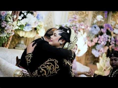 From Wedding Clip Of Alya & Ade by Oneprophoto - YouTube
