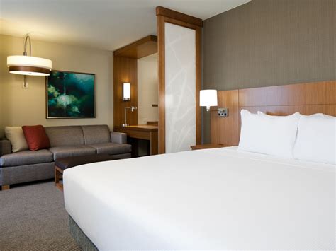 Spacious Hotel Rooms in Kansas City | Hyatt Place Kansas City / Lenexa ...