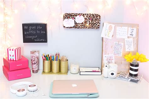 Pin By Bianca On Room Diys Cute Desk Decor Desk Decor Diy Desk