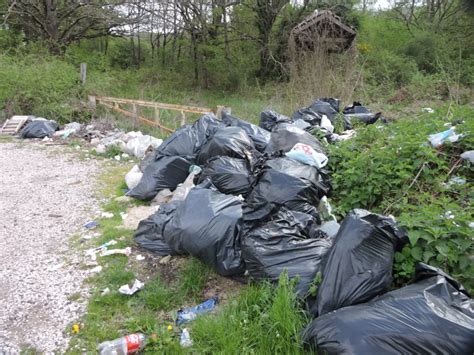 Parco Della Monnezza Cos Ridotto Il Parco Dei Castelli Ma Chi