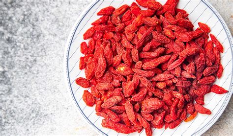 Healthy Eating How To Dry Use And Enjoy Goji Berries Healthy Blog