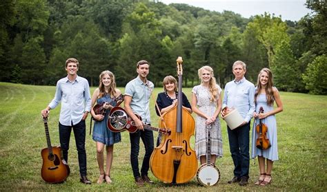 Interview with Bluegrass Family Band The Petersens - Online Music ...