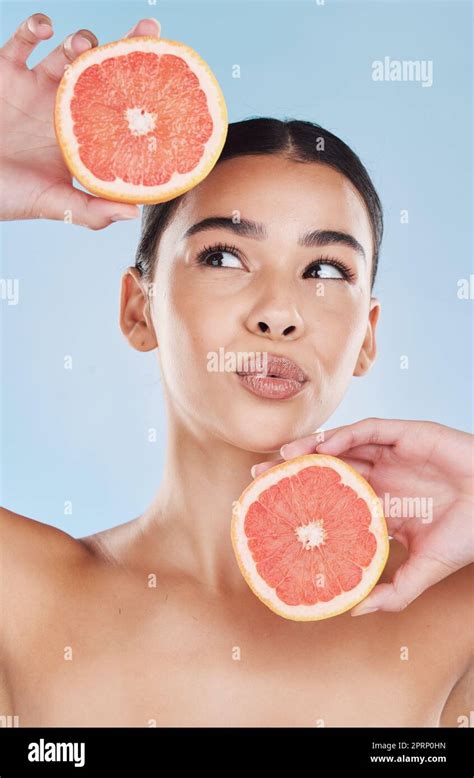 Pomelo Cuidado De La Piel De La Mujer Y La Belleza Del Bienestar De La