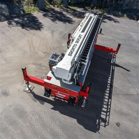 Características técnicas plataformas aéreas Bronto Skylift