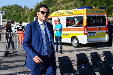 Il Presidente Dell Ars Galvagno Vittima Di Un Incidente Stradale A