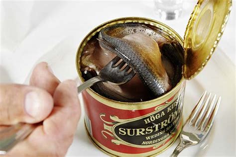 Сюрстрёмминг: что это такое, как едят, польза и вред