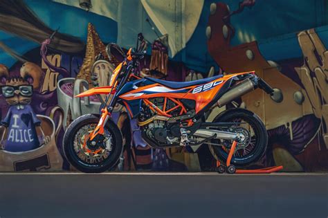 Ktm Updates Lc4 690 Enduro R Und 690 Smc R 2023 Braeuer Shopde