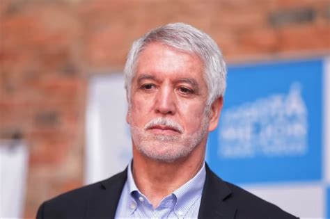 Enrique Peñalosa Sugirió Que El Sistema De Salud De Bogotá Es Mejor Que