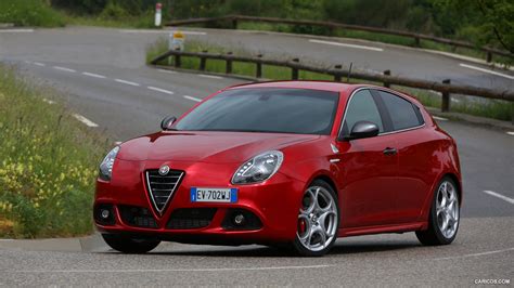 Alfa Romeo Giulietta Quadrifoglio Verde 2014MY Front