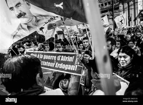 Marche Contre La Discrimination Banque D Images Noir Et Blanc Alamy