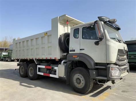 Sinotruk HOWO 6X4 30 Ton Sand Gravel 20 Cubic Meters 10 Wheeler