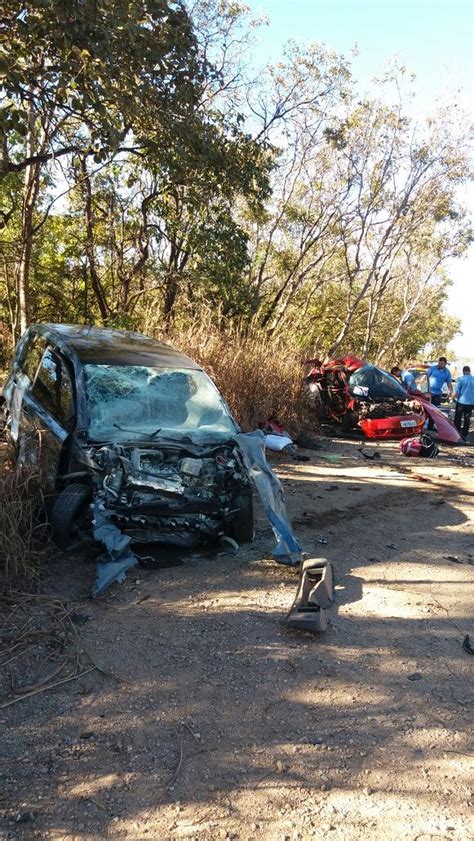 Quatro Pessoas Morrem Em Acidente Entre Dois Carros Na BR 135 Em