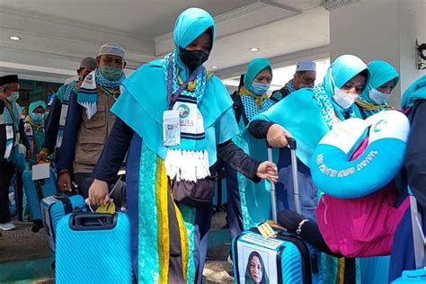 Foto Perdana Selama Pandemi Suasana Haru Iringi Keberangkatan Jemaah