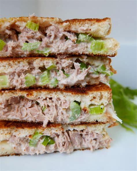 Tuna Melt Sandwich | Tuna melts, Tuna melt sandwich, Melt recipe