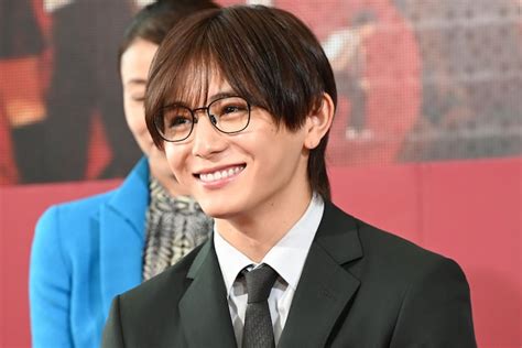 山田涼介（hey Say Jump） ドラマ「ビリスク」先生役初挑戦の山田涼介に生徒の松田元太がクレーム「顔面強いってこと忘れないで！」 [画像ギャラリー 1 17] 音楽ナタリー