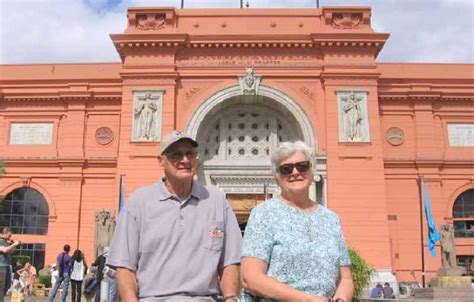 Tour a las Pirámides Esfinge y Museo Egipcio desde Hurgada un Día