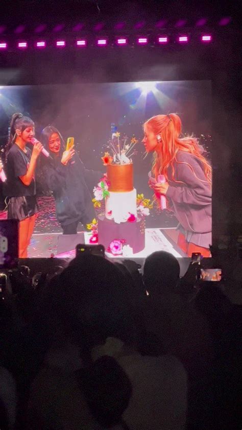 Zhi on Twitter RT ROSEDAYS ROSÉ with her birthday cake ROSÉ