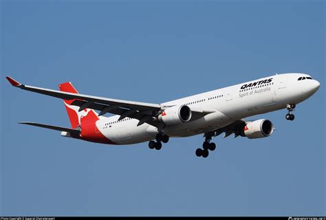 VH QPI Qantas Airbus A330 303 Photo By Suparat Chairatprasert ID