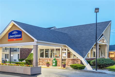 Howard Johnson by Wyndham Bangor | Bangor, ME Hotels