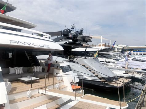 Sanificazione Di Yacht Barche Di Lusso E Grandi Navi Di Linea Vioxten