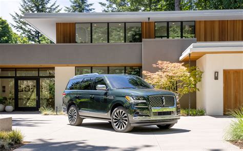 Lincoln Navigator Black Label 2022 Suv Drive