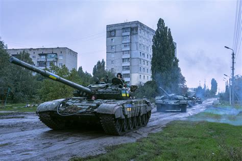 Russia Reinforces Luhansk Frontline As Ukraine Sets Sights On Donbas