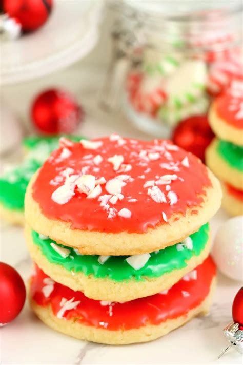 CHRISTMAS SUGAR COOKIES - Family Cookie Recipes