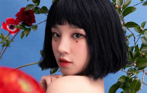 G I Dles Yuqi Unveils Poignant Animated Video For Giant