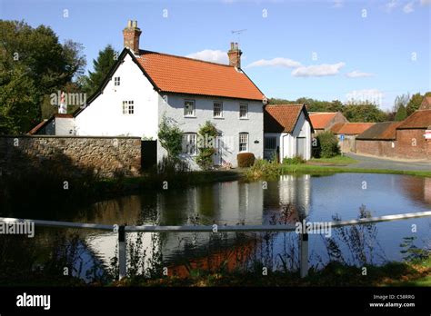 Bishop Burton Hi Res Stock Photography And Images Alamy